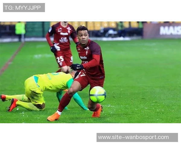 巴黎对阵梅斯大名单公布舍瓦利耶贝拉尔多卢卡斯回归登贝莱缺席